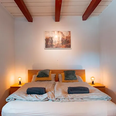 Abi-lo Vendeghaz Apartment Nagypeterd